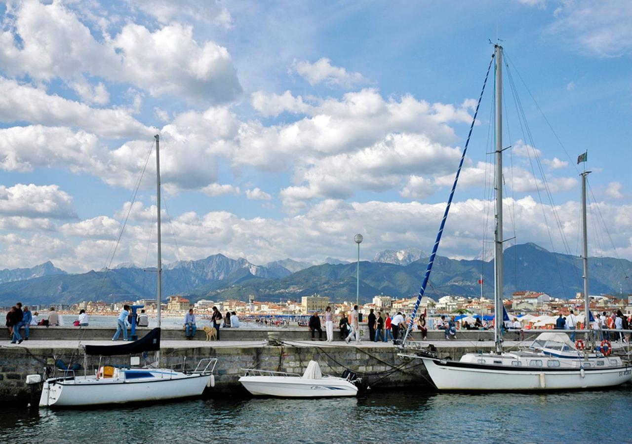 Villino Caproni Leilighet Viareggio Eksteriør bilde